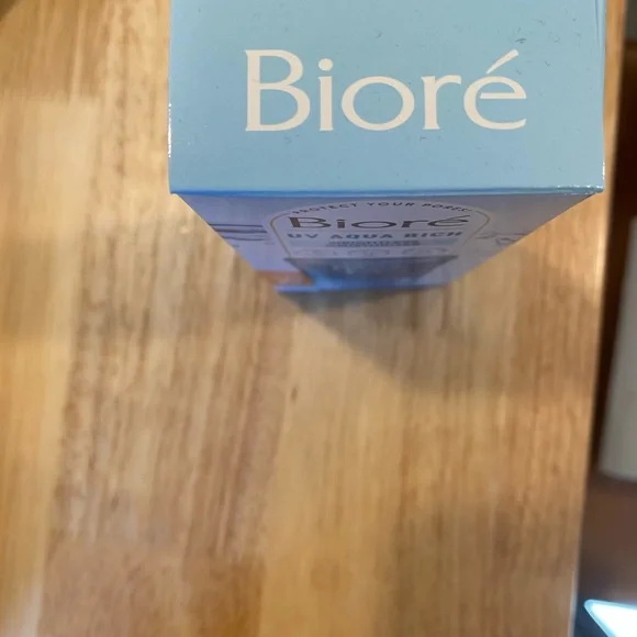 Biore UV Aqua Rich Moisturizer SPF 50 2/$8 - Picture 7 of 9